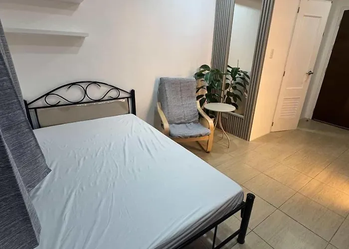 Alabang High-speed Wifi, Pool And Gym Access Apartahotel Manila